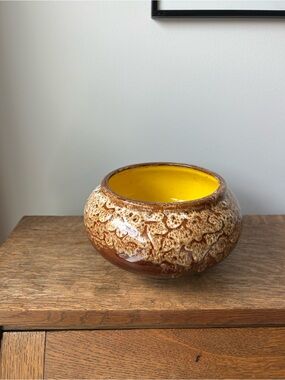 Vintage Quebec PQM 178 CANADA Pottery